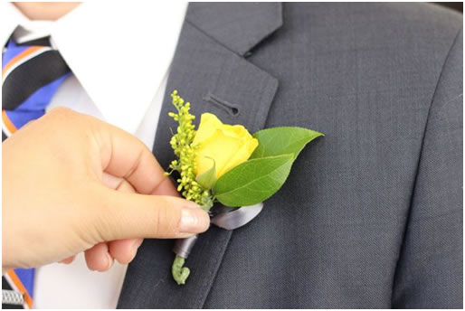 Position-boutonniere-correctly